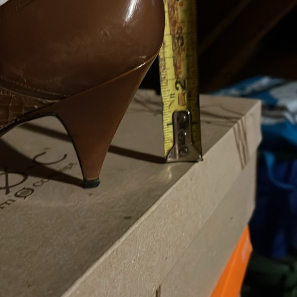 Vintage brown mixed media pumps size 8/2 - Picture 4 of 5